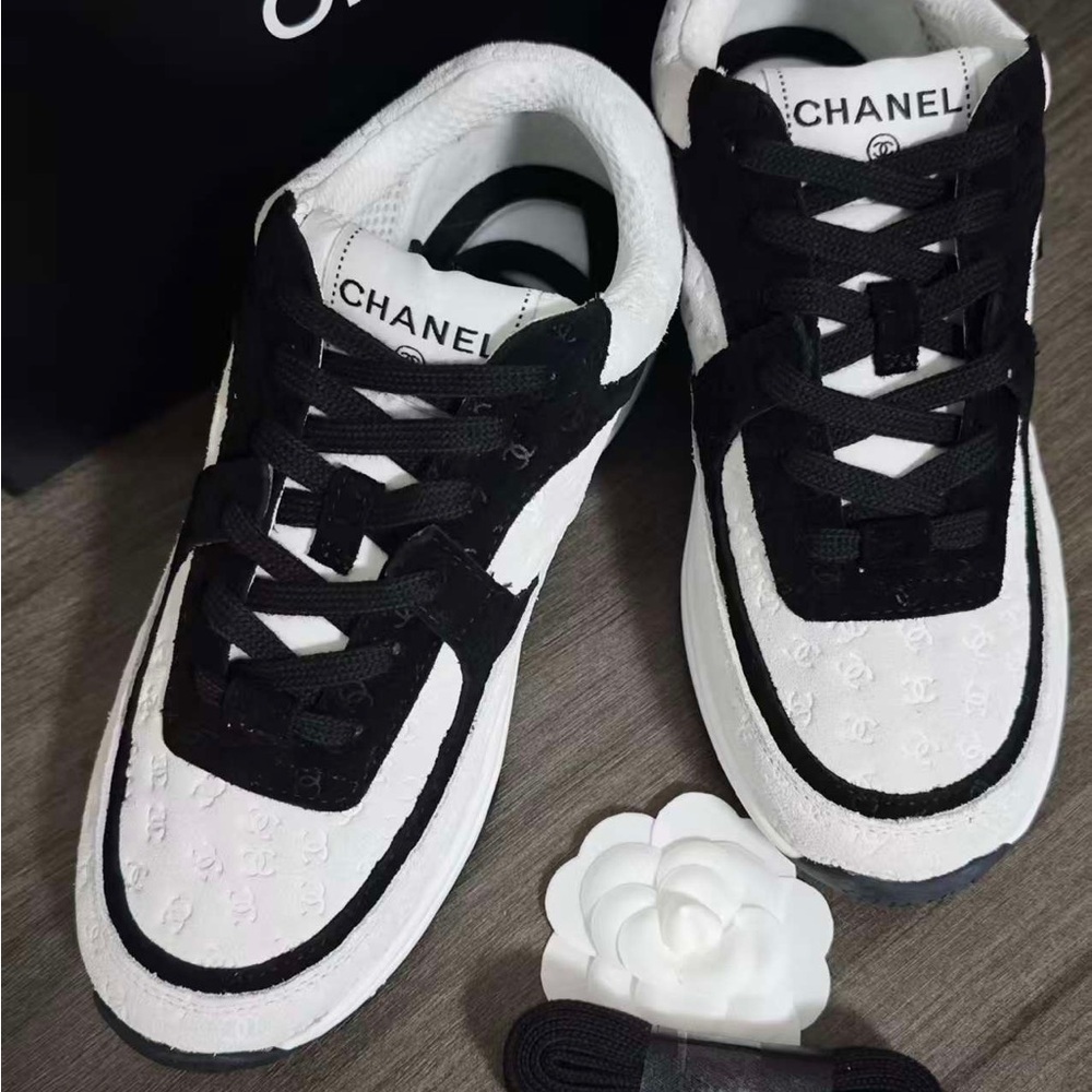 Chanel Black & White CC Logo Sneakers - Picture 2 of 5